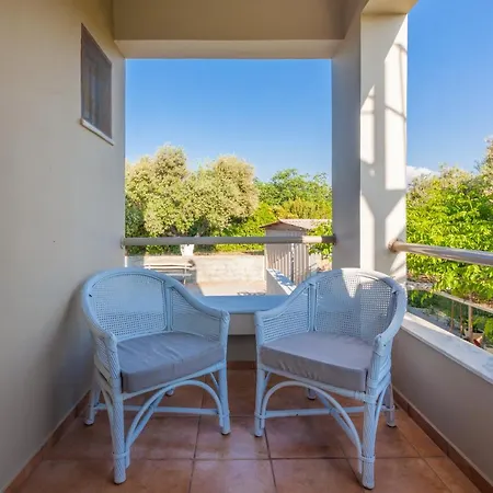 Chrysalida, Unspeakble Views And Privacy! Skaleta